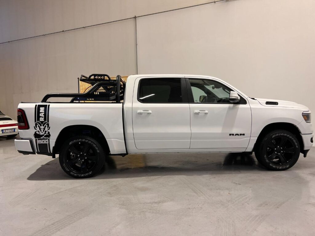 RAM 1500 1500 4x4 5.7  SPORT  -GPL-