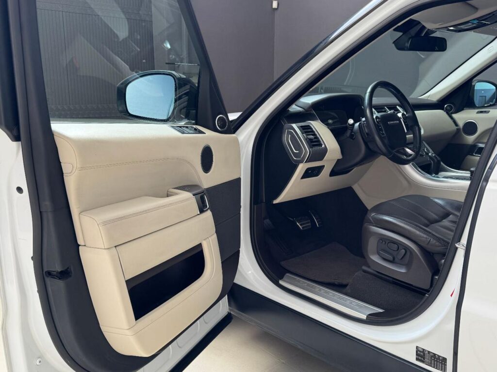LAND ROVER Range Rover Sport 3.0 TDV6 HSE TETTO PANORAMICO - INTERNO BICOLORE