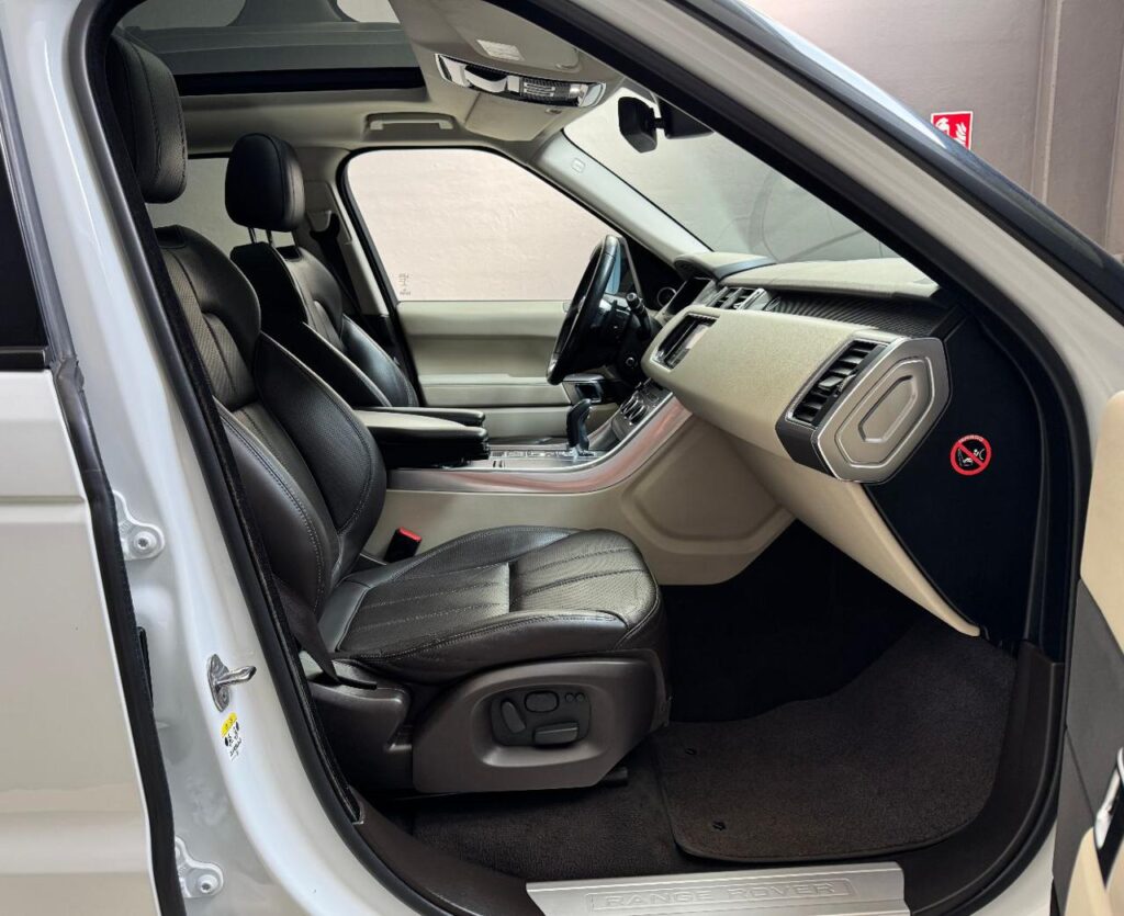 LAND ROVER Range Rover Sport 3.0 TDV6 HSE TETTO PANORAMICO - INTERNO BICOLORE