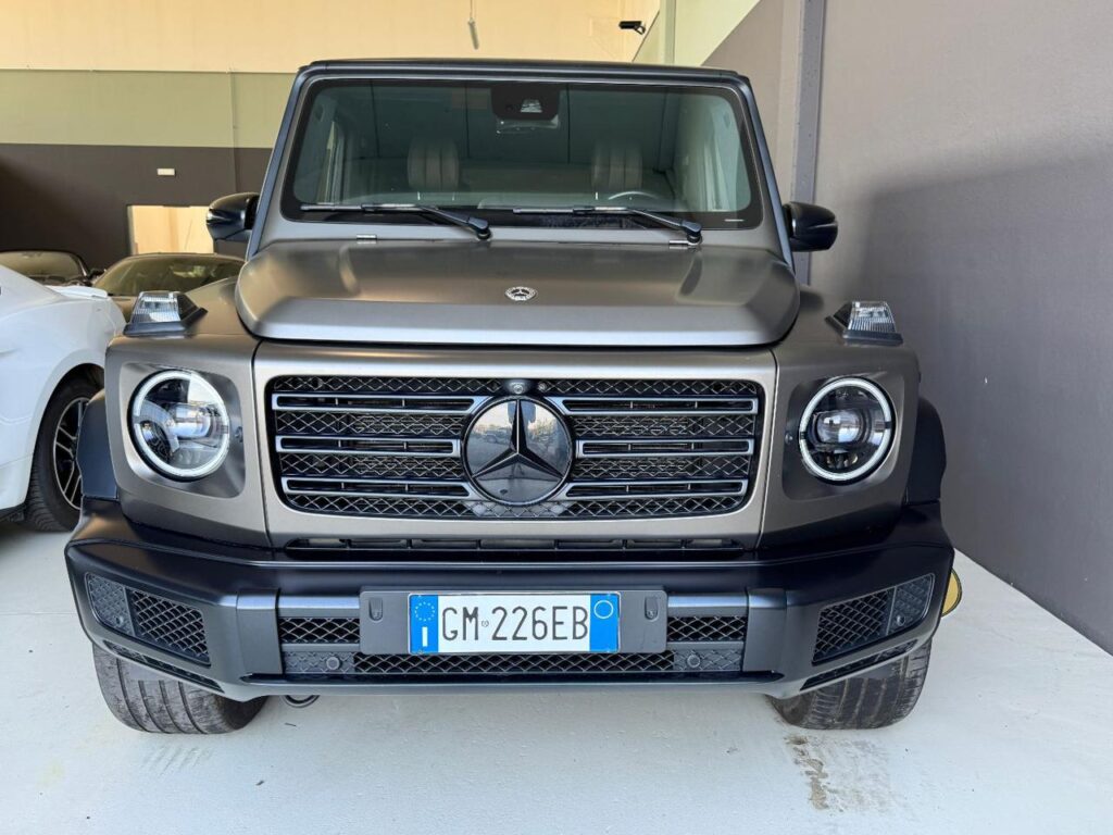 MERCEDES-BENZ G 400 d S.W. AMG Line COLORE MAGNUS GREY - FULL