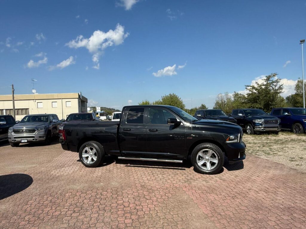 RAM 1500 SPORT- BLACK EDITION- PRONTA CONSE