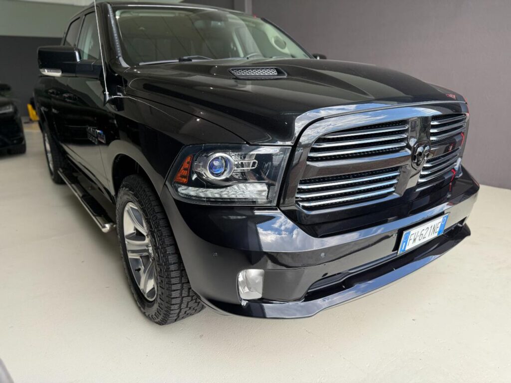 RAM 1500 SPORT- BLACK EDITION- PRONTA CONSE