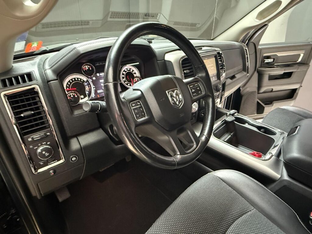 RAM 1500 SPORT- BLACK EDITION- PRONTA CONSE