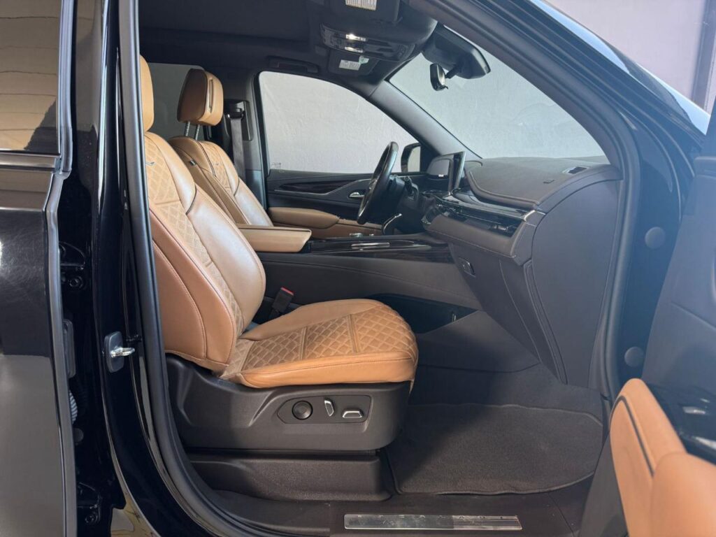 CADILLAC Escalade 3.0L TD --DIESEL -- I6 AT AWD FULLOPTIONAL