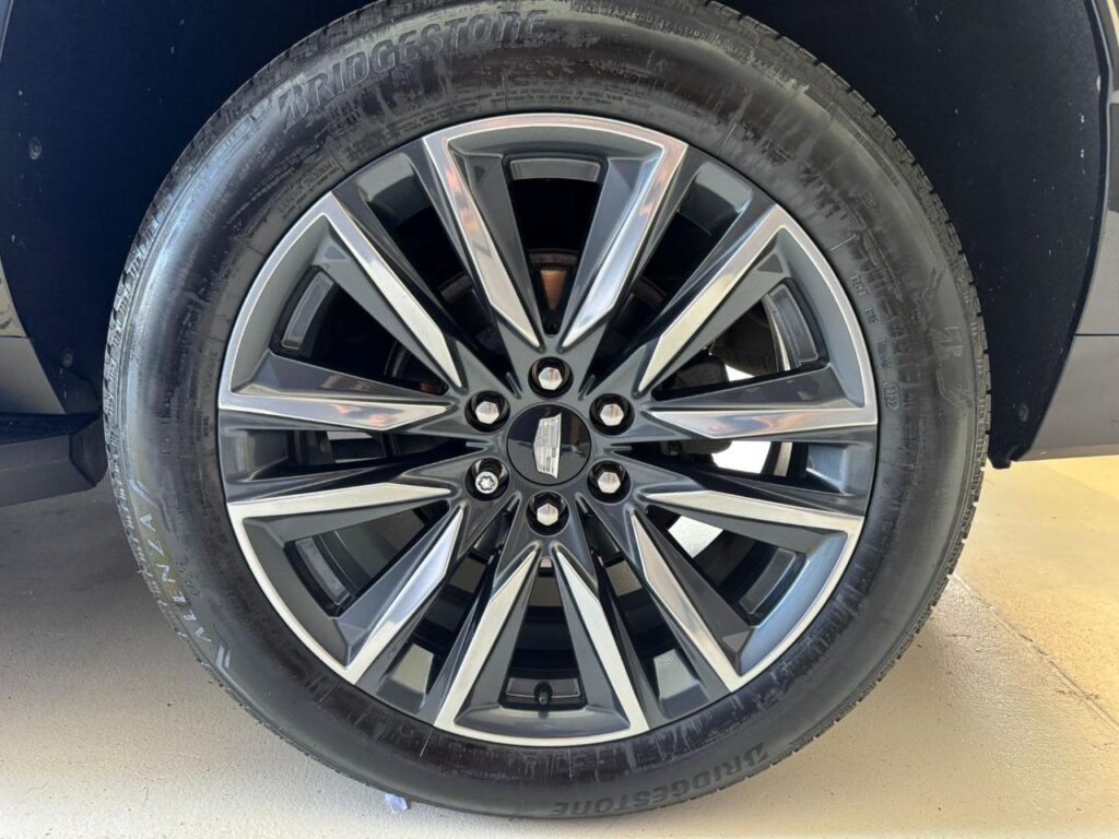 CADILLAC Escalade 3.0L TD --DIESEL -- I6 AT AWD FULLOPTIONAL