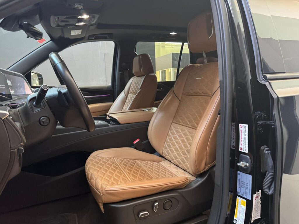 CADILLAC Escalade 3.0L TD --DIESEL -- I6 AT AWD FULLOPTIONAL
