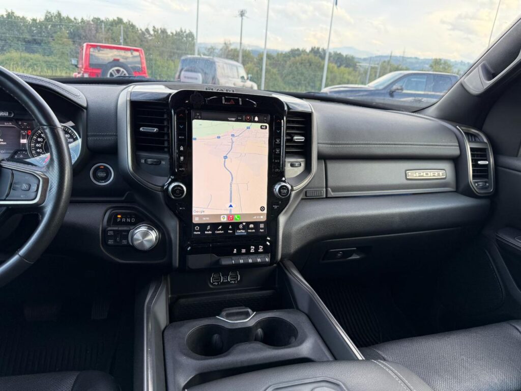 RAM 1500 4x4 5.7  SPORT  NIGHT EDITION - GPL - NAVI 12 "
