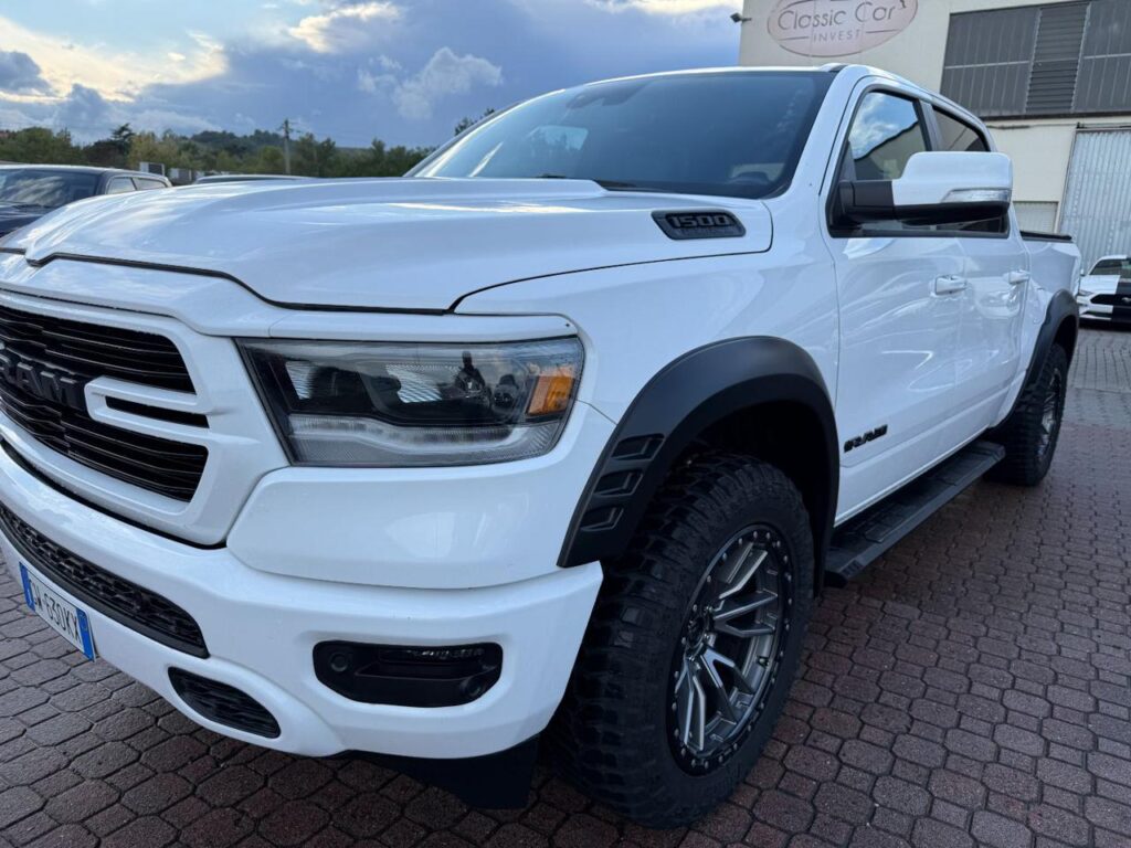 RAM 1500 4x4 5.7  SPORT  NIGHT EDITION - GPL - NAVI 12 "